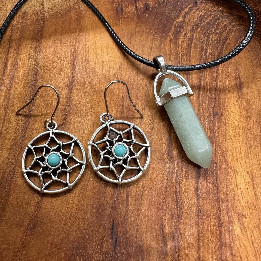 Silver and Green Pendant Necklace and Earring Set